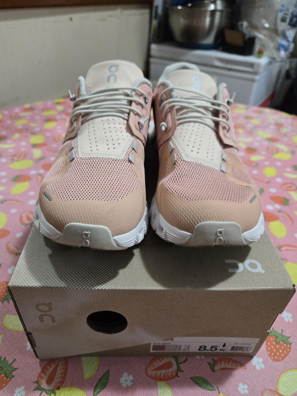 Women's On Cloud 5 Rose Shell Size 8.5